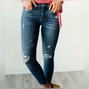 Judy Blue Distressed Skinny Fit Jeans distressed hems & reinforced knees EUC